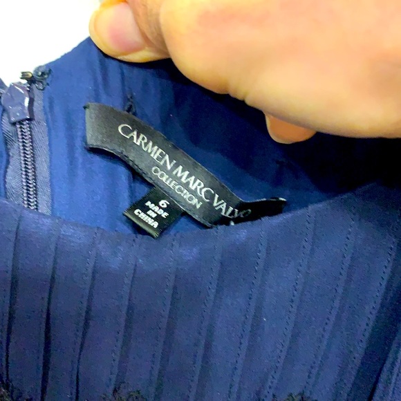 Carmen Marc Valvo Size 6 Black Lace and Navy Pleated Silk Cocktail Dress - Picture 13 of 16